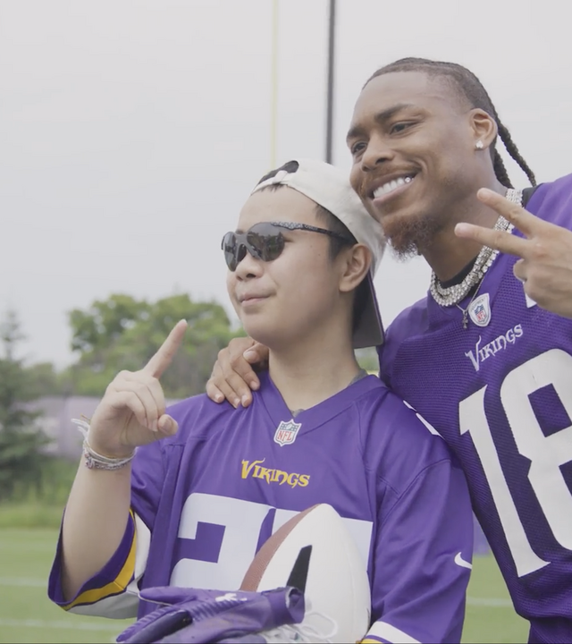 Wish kid Aiden with Justin Jefferson of the Minnesota Vikings
